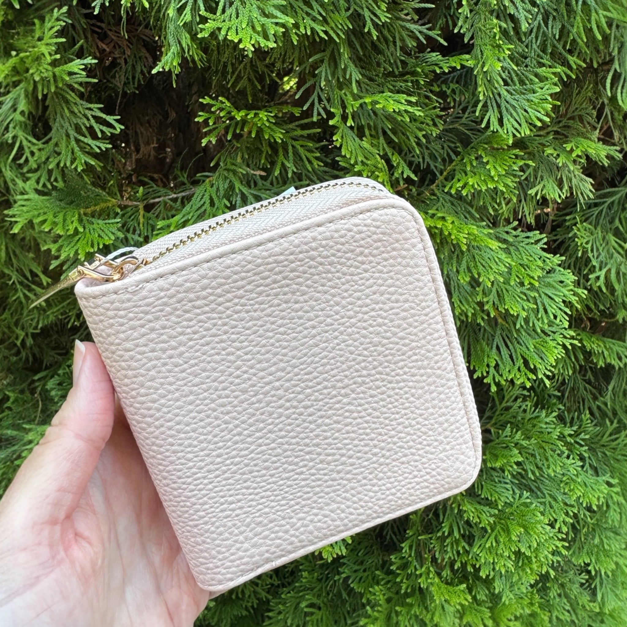 The Caviar Organizer